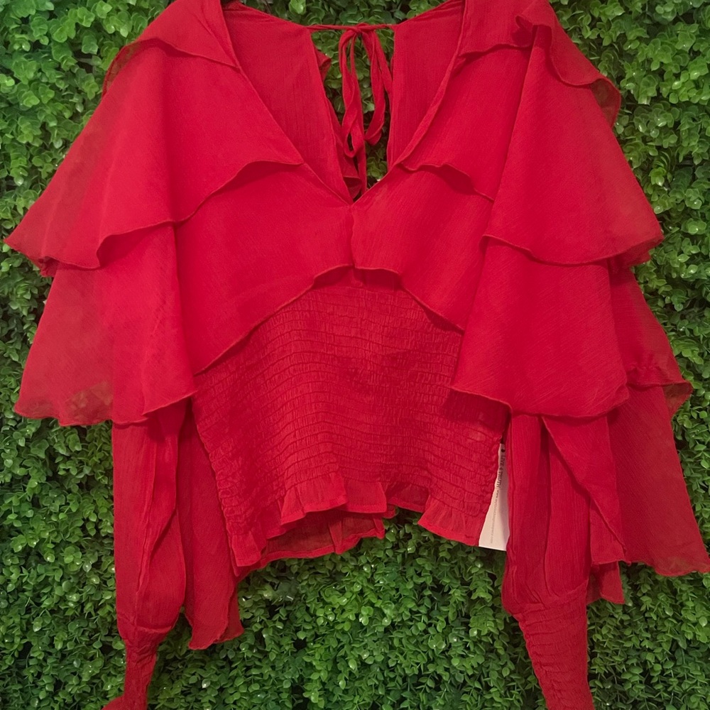 Live 4 Truth Juniors Medium Red Pleated Ruffle Cape V Neck Latin Inspired NEW - Picture 3 of 9